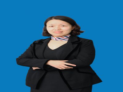 周婷頲：國(guó)際部英語(yǔ)教師，南京師范大學(xué)在職研究生，大學(xué)講師，原重慶一中國(guó)際部教師，21年從事英語(yǔ)教學(xué)，本人雅思7.5分