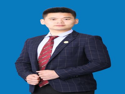 楊齊：陜西師范大學(xué)在讀研究生，陜西師范大學(xué)歷史學(xué)專業(yè)，中學(xué)一級(jí)教師，一直任教清北班，榮獲市級(jí)優(yōu)質(zhì)課大賽一等獎(jiǎng)